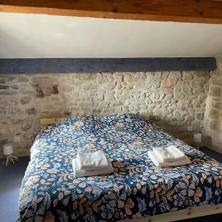 Maison De Village Atypique *