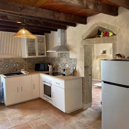 Maison De Village Atypique