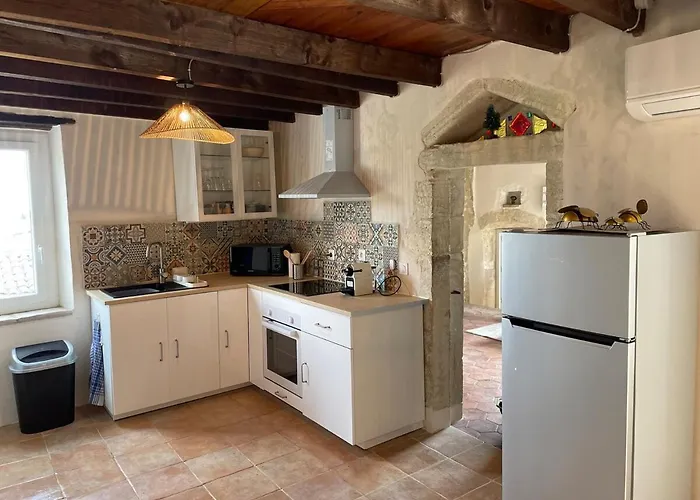 Maison De Village Atypique